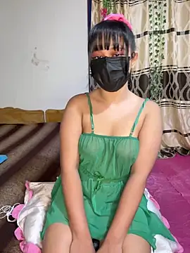 Ariana  Marie online show from December 4, 11:27 pm