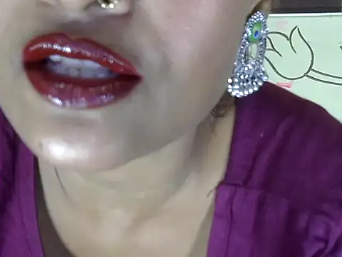 Snapshot of hotee_bhabi chatting on September 19, 7:18 am hotee bhabi online show from September 19, 7:18 am