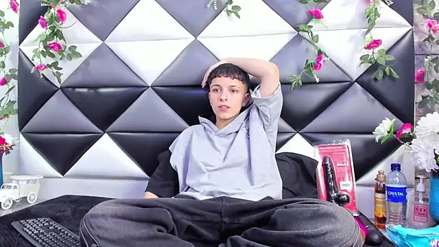 Snapshot of Megan_Thompson_ chatting on September 27, 3:14 am Megan Thompson  online show from September 27, 3:14 am