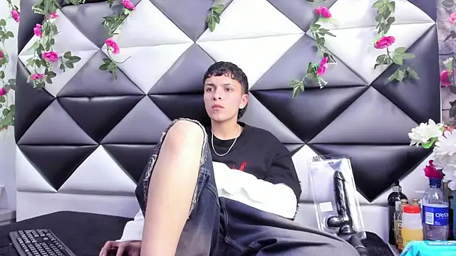 Snapshot of Megan_Thompson_ chatting on October 16, 2:14 am Megan Thompson  online show from October 16, 2:14 am