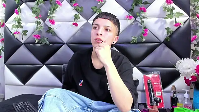 Snapshot of Megan_Thompson_ chatting on September 11, 2:12 am Megan Thompson  online show from September 11, 2:12 am