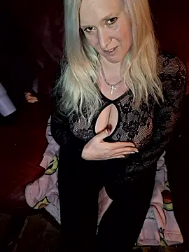 Bouncy-Bella28X online show from January 11, 3:39 pm