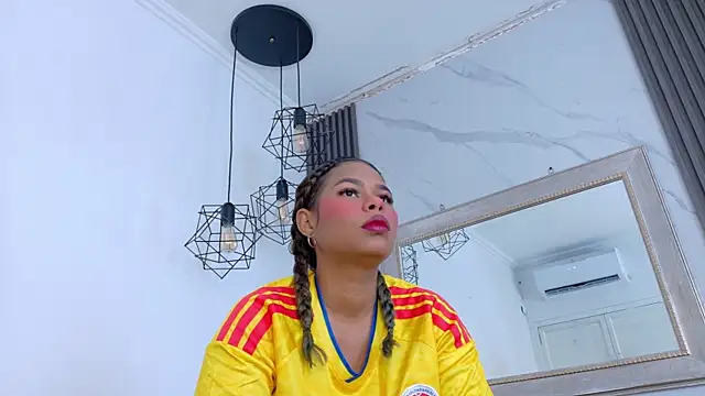 keyla mejia online show from June 27, 12:22 pm