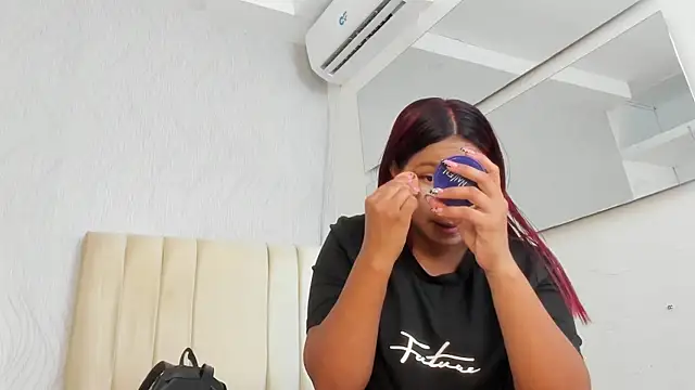keyla mejia online show from July 23, 12:02 pm