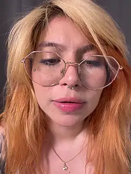 YunoRose  online show from November 25, 4:25 am