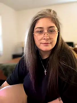 Alix Valentine online show from November 18, 7:15 pm