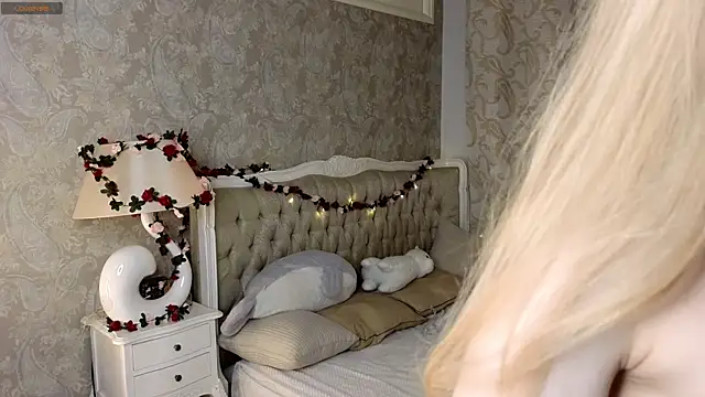 Emma Frosty online show from November 2, 9:51 pm