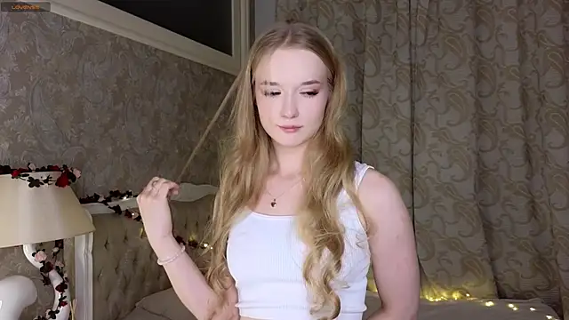 Emma Frosty online show from September 19, 6:18 pm