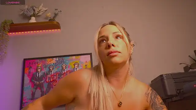 SweetBella95  online show from July 3, 7:20 pm