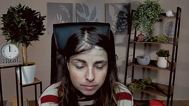 MartaEdams online show from November 10, 6:19 am