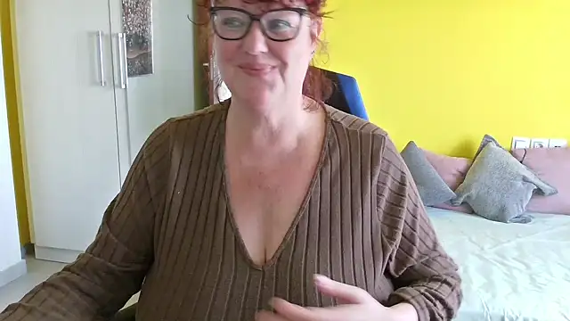 -Curvy- online show from February 14, 12:07 pm