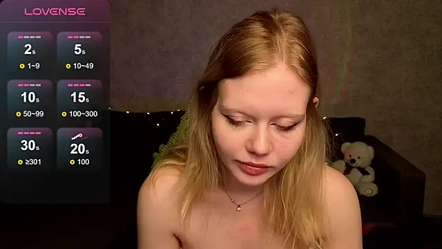 Snapshot of Wendy_228 chatting on October 14, 1:30 am Wendy 228 online show from October 14, 1:30 am