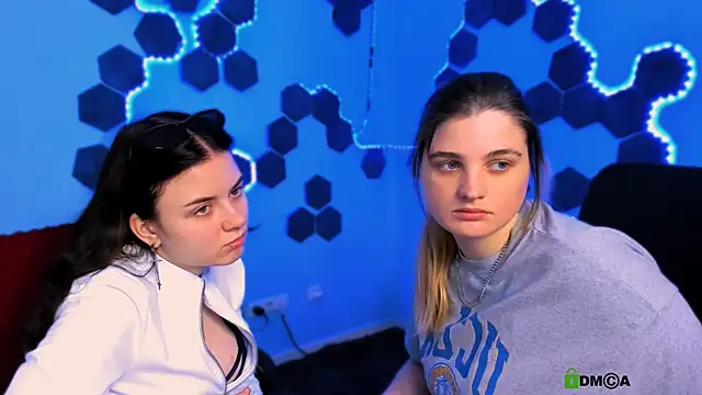 foxy tease  online show from December 13, 8:26 pm