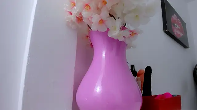 eimy skinny  online show from January 18, 1:07 pm