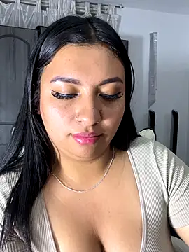 Snapshot of Issa_Santana chatting on October 18, 8:10 pm Issa Santana online show from October 18, 8:10 pm