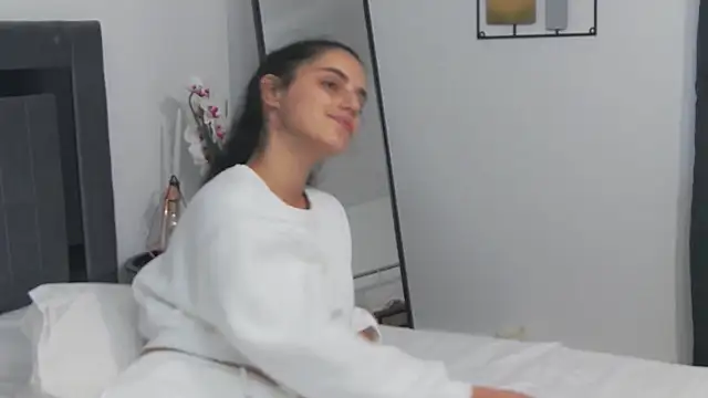 SweetMelodyZ online show from December 15, 8:41 am