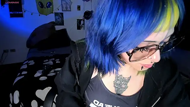 kattusauruss online show from January 9, 3:22 am