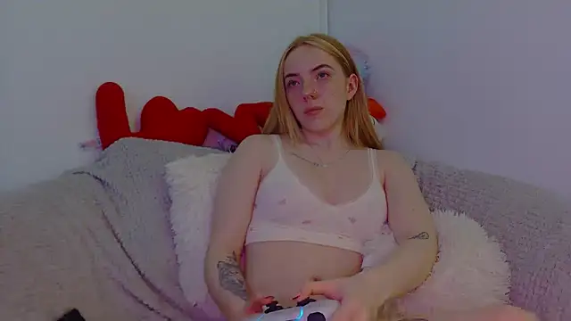 Little-Red21 online show from October 23, 8:48 pm