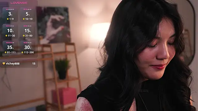 MoiraEger online show from October 2, 5:18 pm