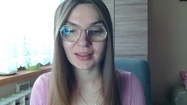 LooveELLYx online show from November 18, 7:42 am