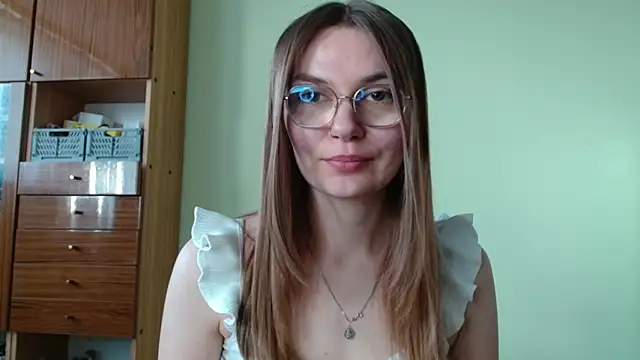 LooveELLYx online show from October 2, 1:38 pm