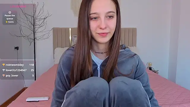 Little cherryy   online show from November 12, 8:56 am