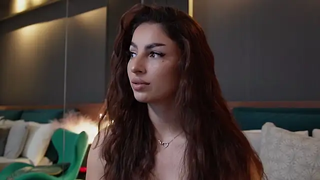 EmilyTrix online show from November 2, 2:20 pm