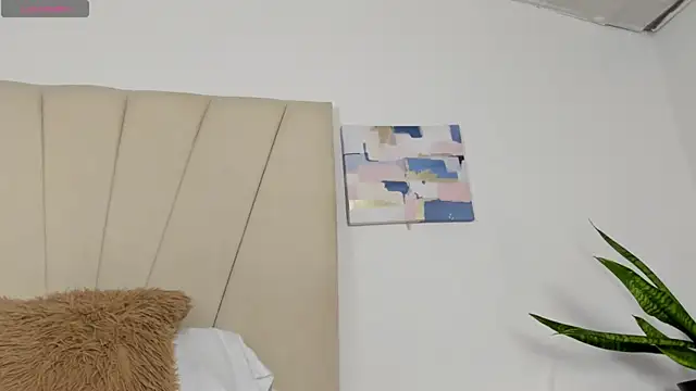 Sophia Ebony online show from July 11, 1:00 pm
