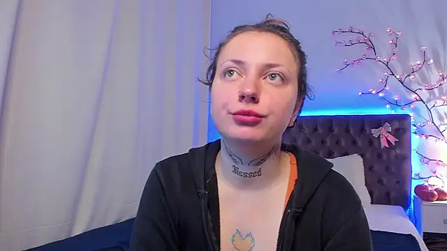 LilaVame online show from October 30, 9:05 pm