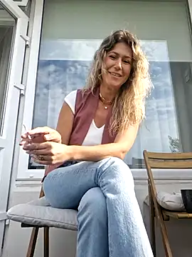 CelynaRoss online show from July 5, 9:48 am