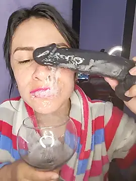 karinnahotdirty online show from July 25, 11:23 pm