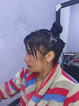 karinnahotdirty online show from August 5, 11:33 pm