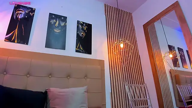 alesziarose online show from November 11, 7:22 pm