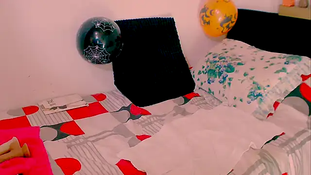 Kendraline1 online show from October 30, 9:16 pm