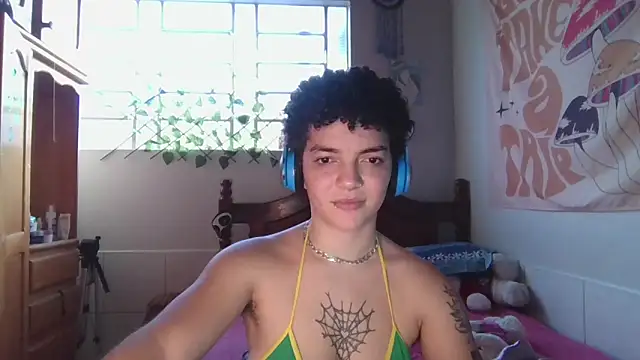 CamillyBlum online show from April 30, 9:52 pm