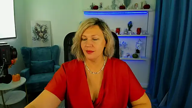 Snapshot of NinaStarle chatting on October 19, 5:09 am NinaStarle online show from October 19, 5:09 am