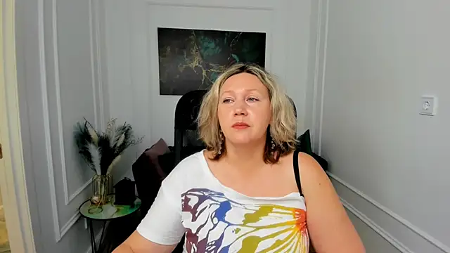 NinaStarle online show from June 15, 4:12 am