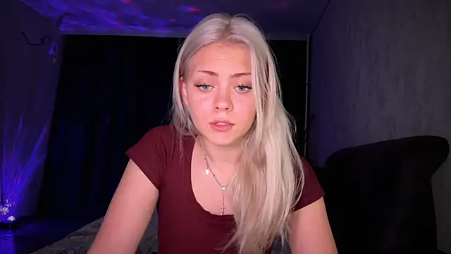 Snapshot of AliceOceanEye chatting on October 12, 2:08 pm AliceOceanEye online show from October 12, 2:08 pm