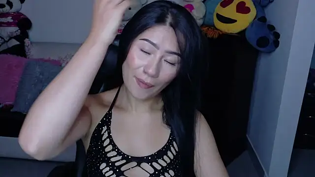 Snapshot of evelyn_ch_ chatting on October 17, 2:09 pm evelyn ch online show from October 17, 2:09 pm