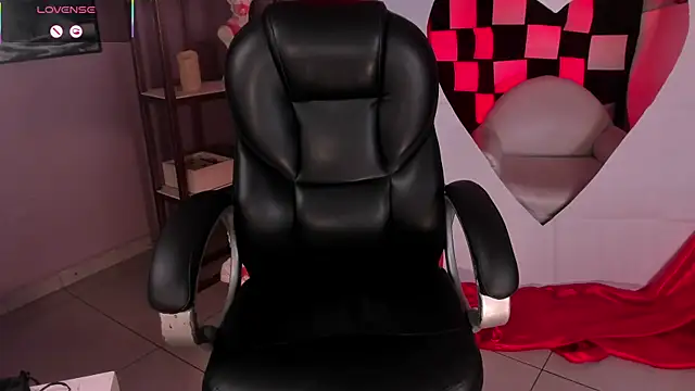 IsabellaMoreau online show from October 29, 9:39 pm