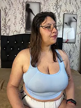Larissa Antonella online show from July 31, 3:51 am
