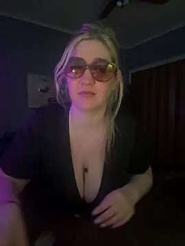 Granlady7 online show from March 2, 6:03 am