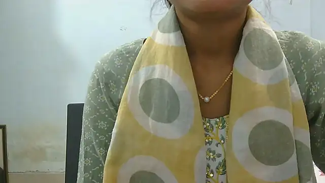 Aarti misty71 online show from June 27, 5:41 am