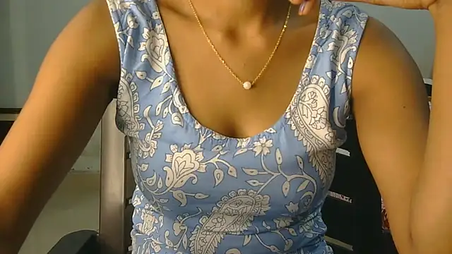 Aarti misty71 online show from July 11, 5:51 am