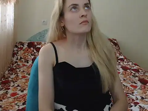 JayeTyler online show from February 13, 9:00 am