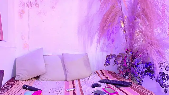 kiaratentation online show from September 27, 8:05 pm