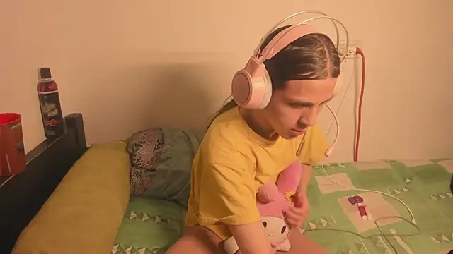 Petite-Goth online show from December 21, 12:26 am