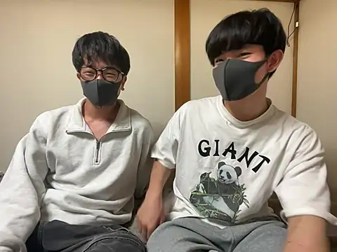 kntoo online show from May 6, 1:26 pm