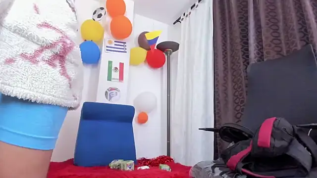 miaroberts69 online show from July 2, 1:27 am
