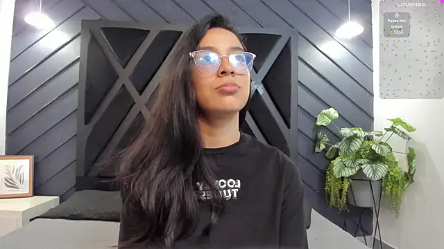 zoe martins  online show from September 22, 5:22 pm